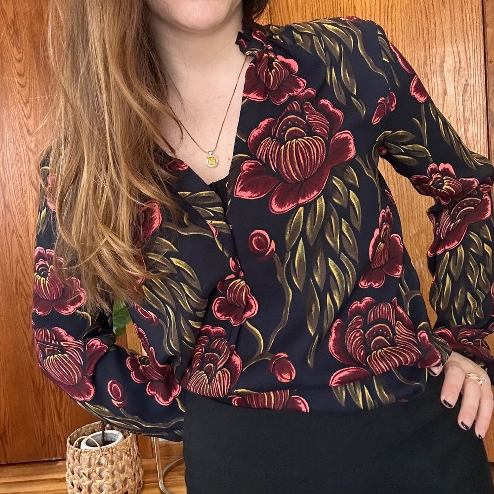Ann Taylor Black and Maroon Floral Long Sleeve Blouse XSmall